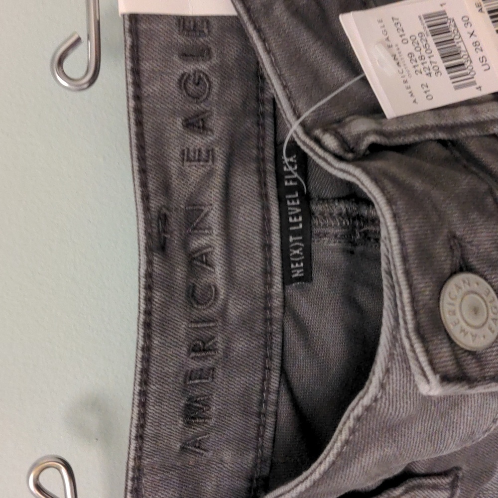 American Eagle slim straight jeans. Size 28/30. - Picture 7 of 7